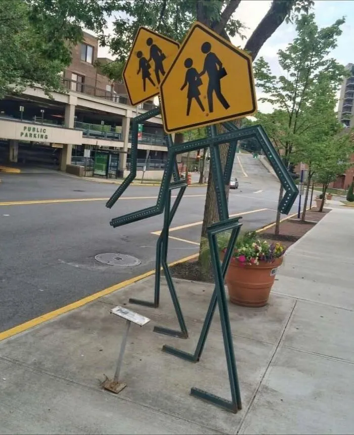 40 Mildly Disturbing Images That Must Be Cursed