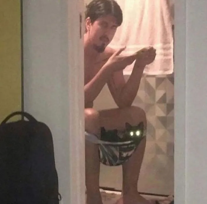 40 Mildly Disturbing Images That Must Be Cursed