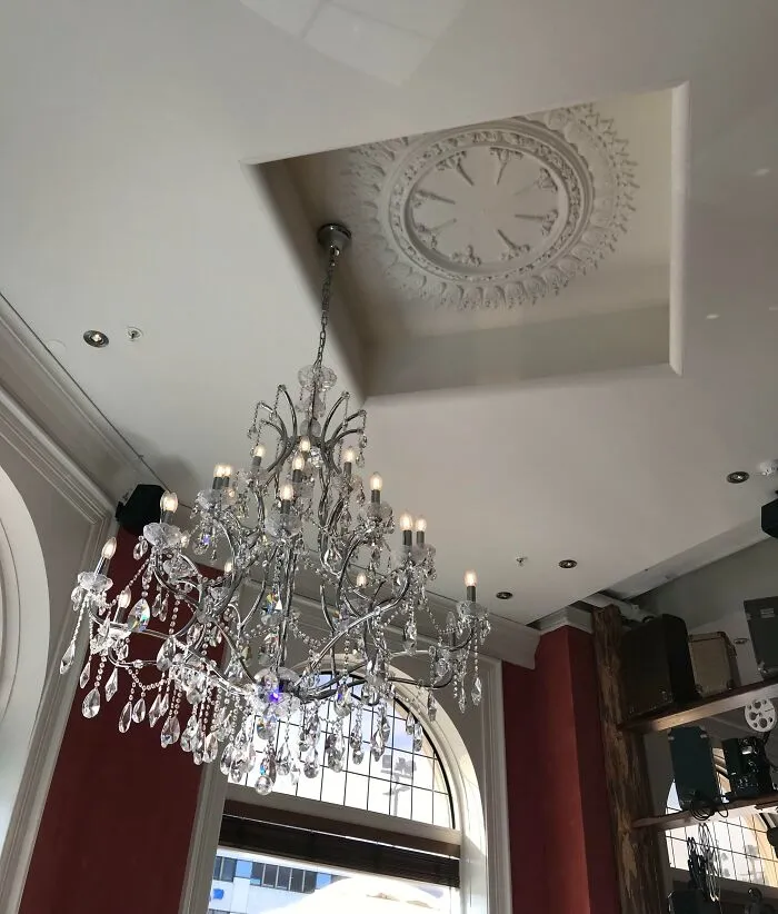 This Chandelier At A Restaurant I Ate At Bothers Me So Much