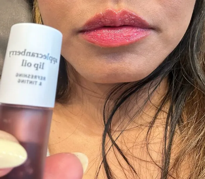 That Sad, Crusty Lip Balm Hiding In Your Purse Is About To Be Replaced By Its Glossier, More Successful Older Sister, <a Style="Display:inline;" Href="Https://Www.amazon.com/Nooni-Korean-Lip-Oil-Moisturizing/Dp/B07cg7jct8?ie=utf8&th=1&linkcode=ll1&tag=bpkiwi-20&linkid=27fb5be1b664f808a8661412fd8e4f5a&language=en_us&ref_=as_li_ss_tl" Target="_blank">  <span Style="Font: Inherit; Color: #d74b1f;"> Nooni Korean Lip Oil </Span>