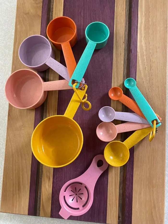 Following A Recipe Can Feel Less Like A Strict Science Experiment And More Like A Fun Art Project With A <a Style="Display:inline;" Href="Https://Www.amazon.com/Plastic-Measuring-Cups-Spoons-Set/Dp/B09c7mthyv?ie=utf8&linkcode=ll1&tag=bpferret-20&linkid=64c7a0559818e82b529a7d1d24e01c9f&language=en_us&ref_=as_li_ss_tl" Target="_blank">  <span Style="Font: Inherit; Color: #d74b1f;"> Colorful Measuring Cup And Spoon Set </Span>