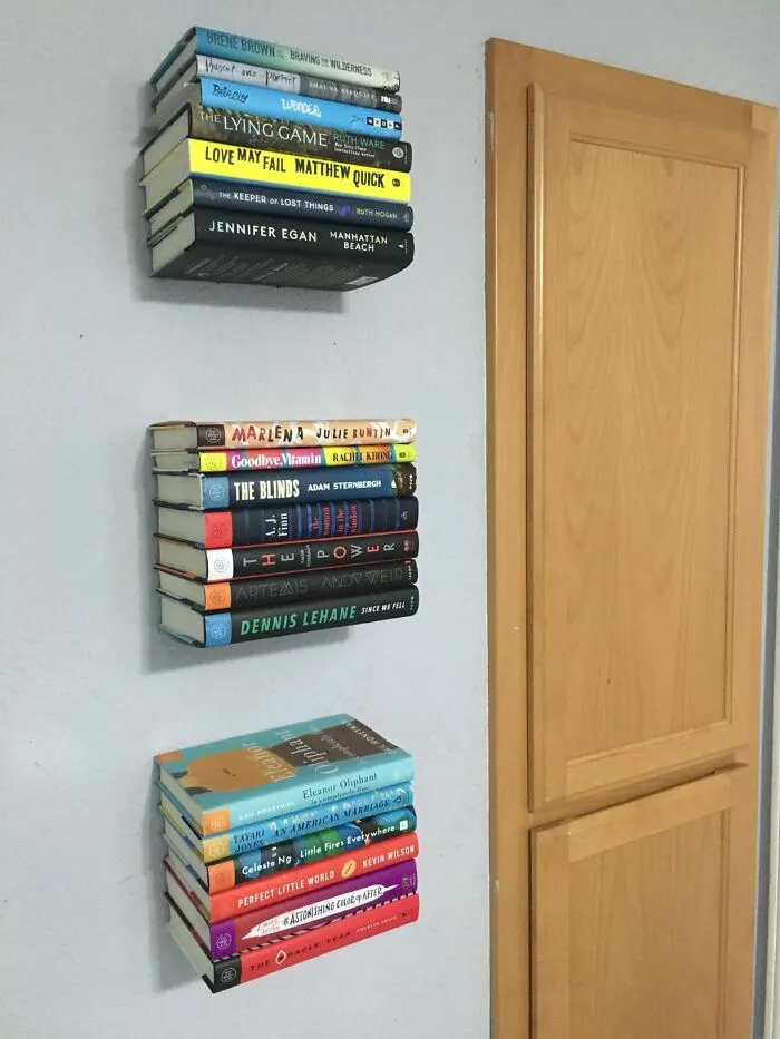Turning Your Favorite Reads Into Gravity-Defying Wall Art Is Now A Thing, And It's All Because Of The <a Style="Display:inline;" Href="Https://Www.amazon.com/Umbra-330639-560-Conceal-Floating-Bookshelf/Dp/B010xgblqc?ie=utf8&th=1&linkcode=ll1&tag=bprabbit-20&linkid=fd469a275ca41d0b40464a85eac01ef5&language=en_us&ref_=as_li_ss_tl" Target="_blank"> <span Style="Font: Inherit; Color: #d74b1f;"> Floating Bookshelf</Span>