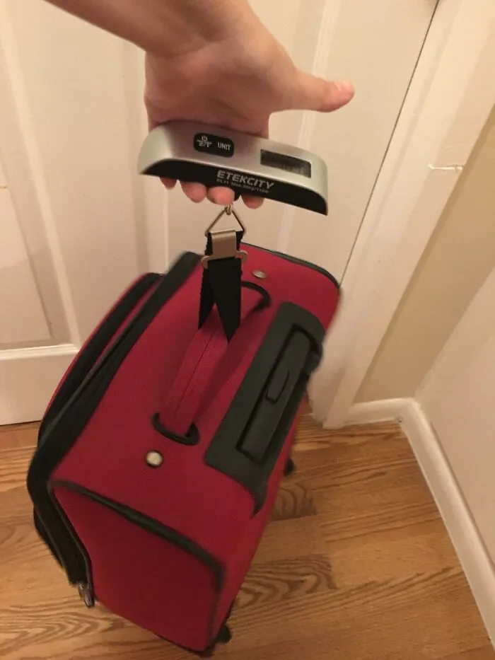 Avoiding That Awkward Moment Of Frantically Repacking At The Airport Counter Is Easy When You've Got A Trusty <a Style="Display:inline;" Href="Https://Www.amazon.com/Etekcity-Digital-Luggage-Scale-Temperature/Dp/B00nw62pca?ie=utf8&th=1&linkcode=ll1&tag=bpemu-20&linkid=66d1863c05ac66051cc8423fc425eb65&language=en_us&ref_=as_li_ss_tl" Target="_blank">  <span Style="Font: Inherit; Color: #d74b1f;"> Luggage Scale</Span>