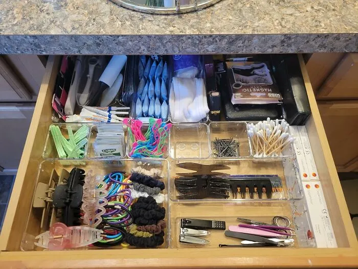 Transform Your Junk Drawer From A Chaotic Abyss Into An Oddly Satisfying Spectacle With <a Style="Display:inline;" Href="Https://Www.amazon.com/Vtopmart-Organizers-Versatile-Organizer-Jewelries/Dp/B08kxkvt4k?ie=utf8&th=1&linkcode=ll1&tag=bprabbit-20&linkid=d8560840d87aa24072ab5916e08f0b5f&language=en_us&ref_=as_li_ss_tl" Target="_blank"> <span Style="Font: Inherit; Color: #d74b1f;"> Clear Plastic Drawer Organizers</Span>