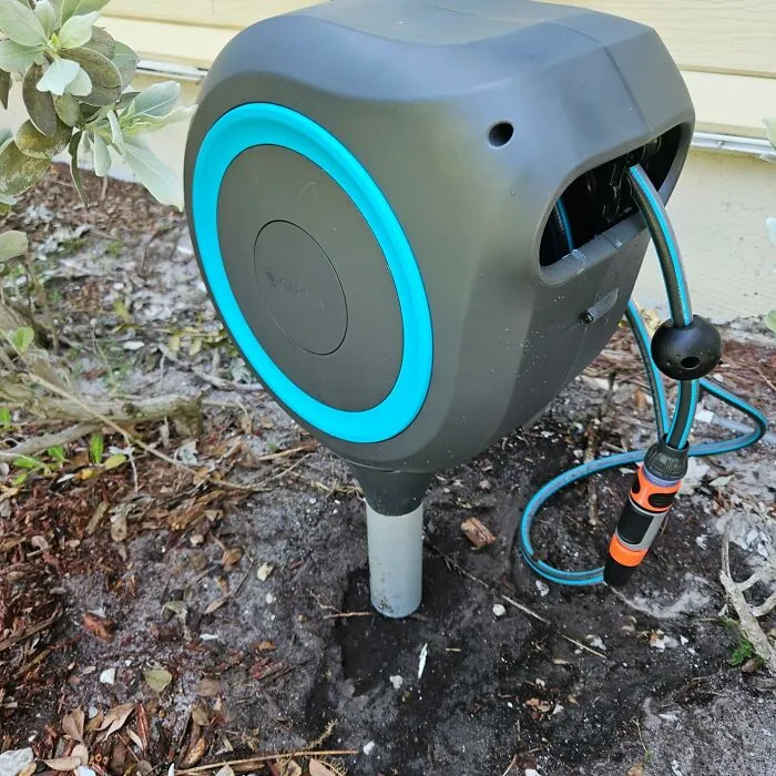 You Can Stop Getting Into A Messy Fight With The Tangled Green Serpent On Your Lawn Every Summer With A <a Style="Display:inline;" Href="Https://Www.amazon.com/Gardena-18614-Retractable-Flexible-Watering/Dp/B08m93zmtq?ie=utf8&th=1&linkcode=ll1&tag=bpkiwi-20&linkid=c690d66a7a9b165d03121f42290a92b4&language=en_us&ref_=as_li_ss_tl" Target="_blank">  <span Style="Font: Inherit; Color: #d74b1f;"> Retractable Garden Hose </Span>