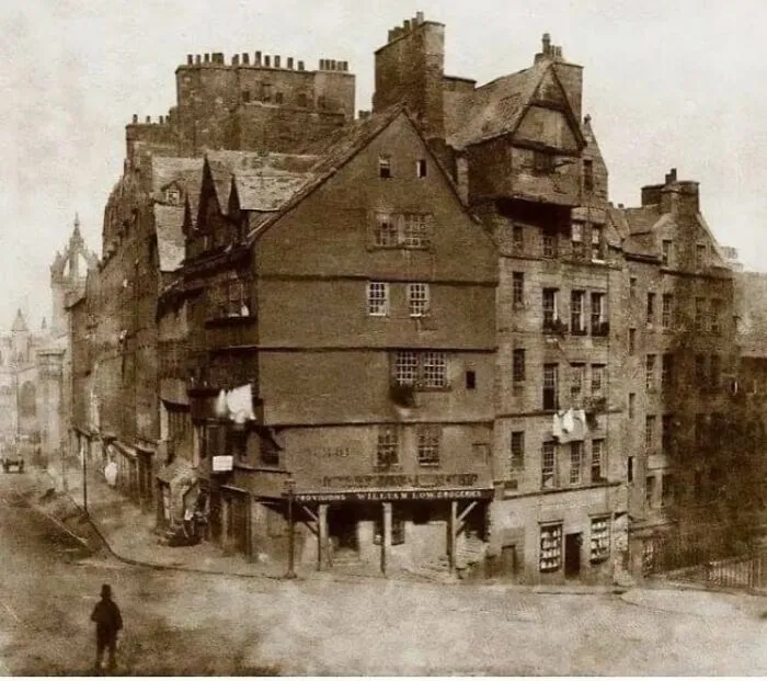 The Bowhead House, Edinburgh, Scotland.  Built In The Mid-1500’s, Demolished 1878-1879