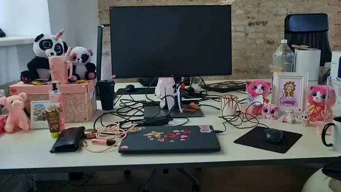 My Office Desk 🍓