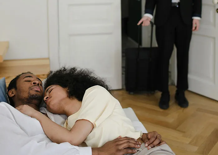 "I Just Laughed And Walked Out": 40 Stories Of Cheaters Getting Caught In The Act