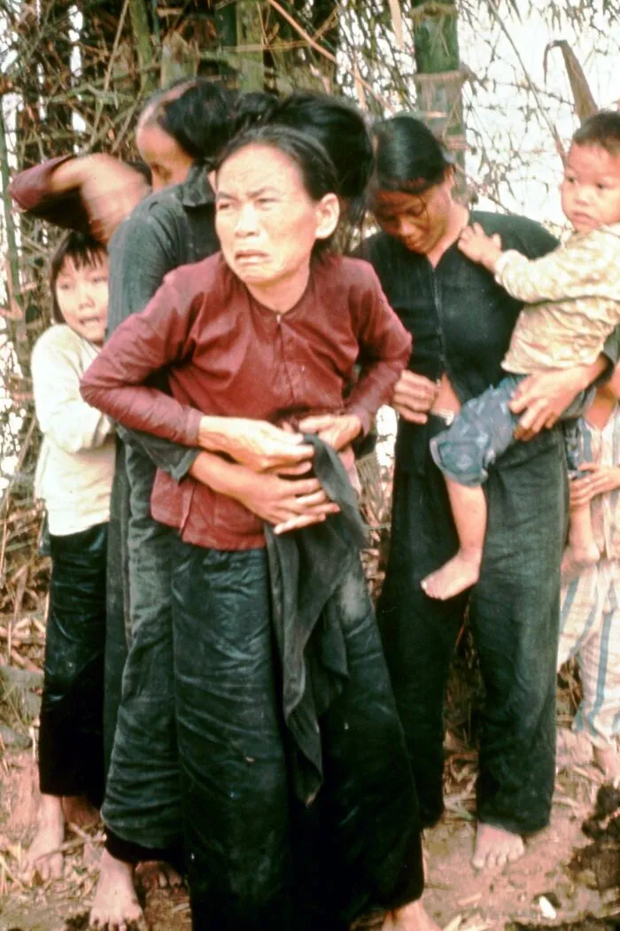 40 Innocent-Looking Photos That Hold Sinister Secrets