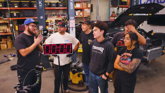 30 YouTubers That Fell Off So Badly Even Their Year Long Fans Left Them