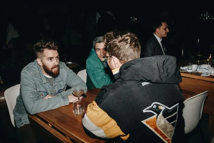 30 Things That Are Normal For Men, But Women Don’t Do