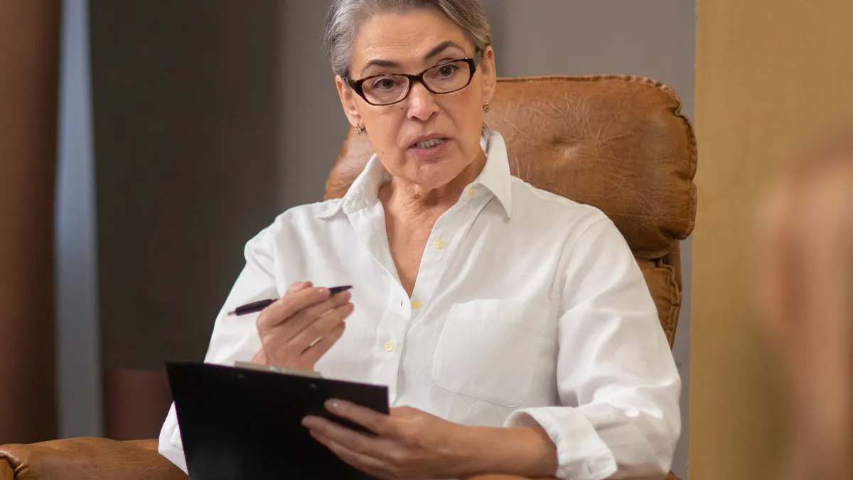 40 Therapists Reveal The Differences They’ve Observed Between Their Male And Female Clients