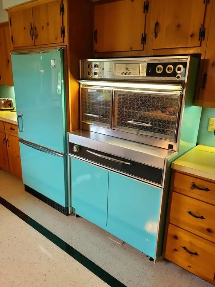 The Frigidaire Flair Range By General Motors In Aqua With Matching Fridge