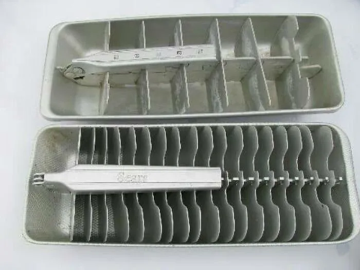 We Had The Exact Ice Cube As The One On Top. You Had To Be A Body Builder To Crack It Open If It Was Really Full