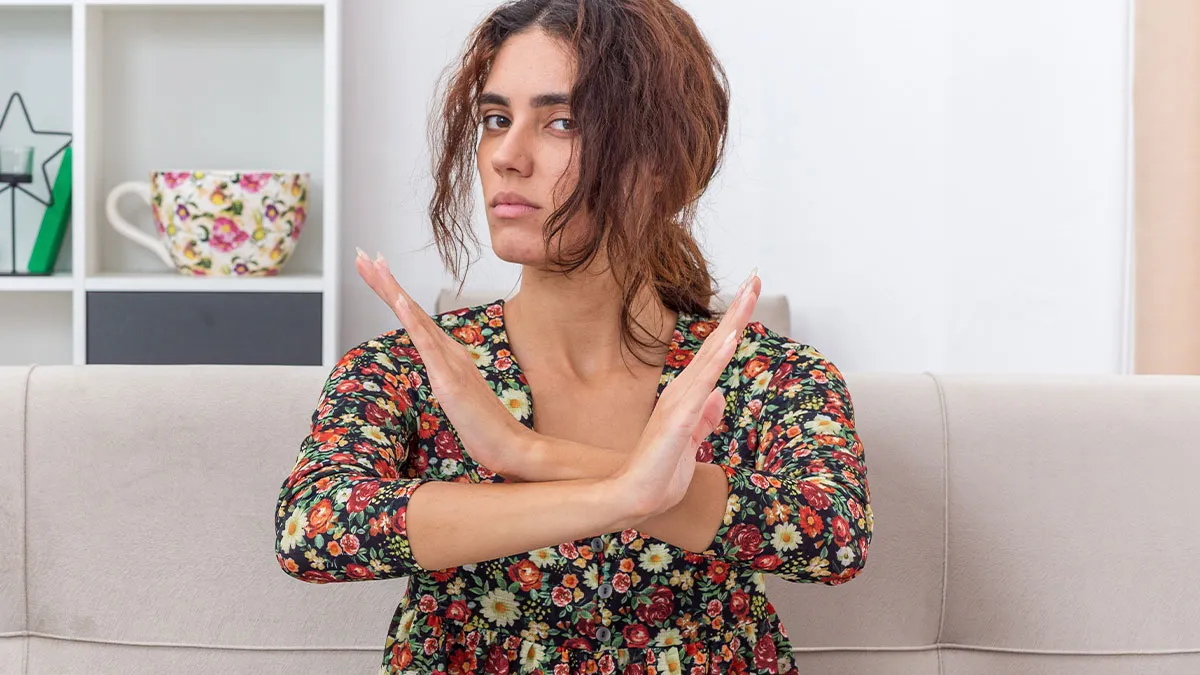 Woman Refuses Point-Blank To Be Organ Donor For Mom’s Bestie, Wonders If It Was A Jerk Move