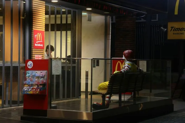 From Weird To Nearly Dangerous, Here Are 40 Insane Stories From McDonald's Workers