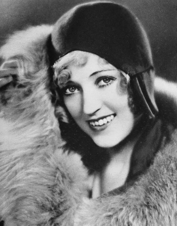 Marion Davies, 1930