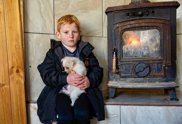 Where Childhood Runs Free: 29 Irish Traveler Kids And Their Animals