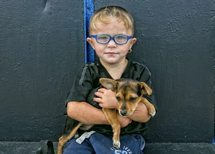 Where Childhood Runs Free: 29 Irish Traveler Kids And Their Animals