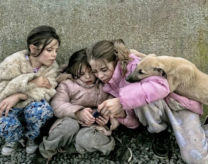 Where Childhood Runs Free: 29 Irish Traveler Kids And Their Animals