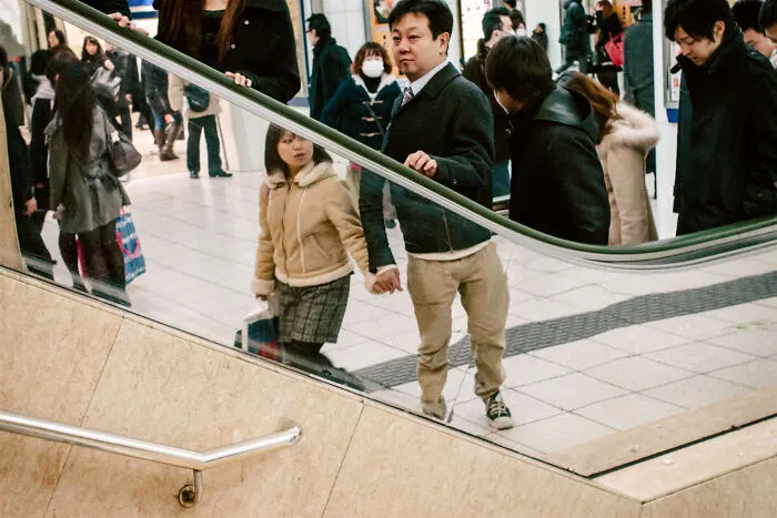 40 New Photos That Show What Daily Life In Japan Looks Like By Photographer Shin Noguchi