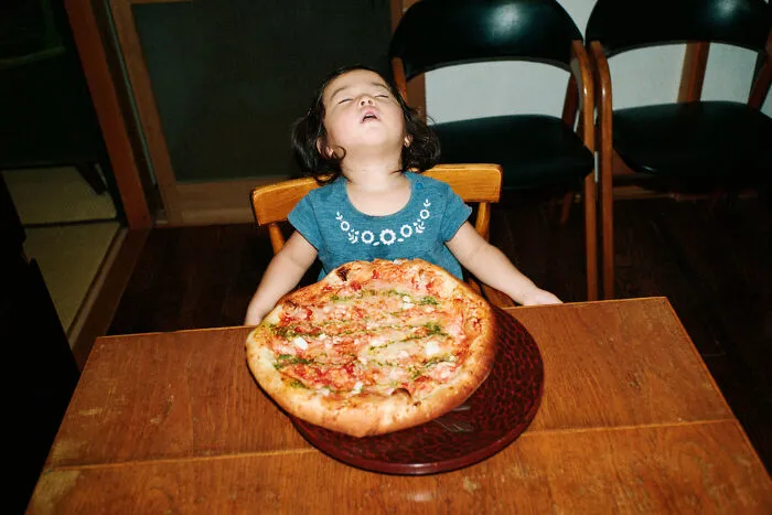 40 New Photos That Show What Daily Life In Japan Looks Like By Photographer Shin Noguchi