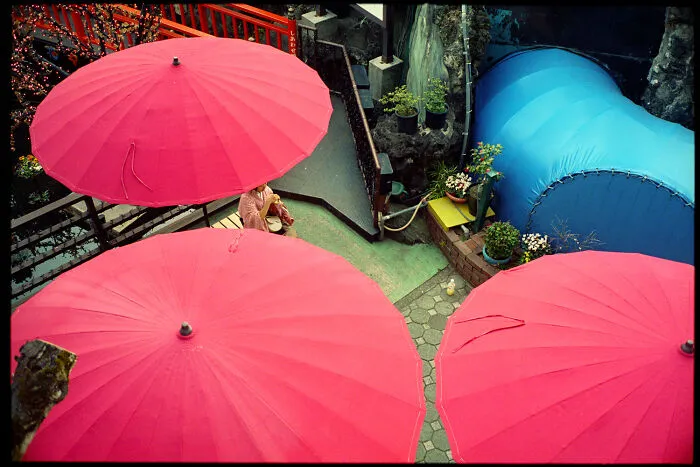 40 New Photos That Show What Daily Life In Japan Looks Like By Photographer Shin Noguchi