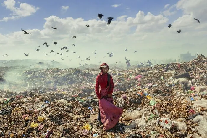 Photojournalism Category | Silver: "Sustainable Childhood" By Paolo Marchetti