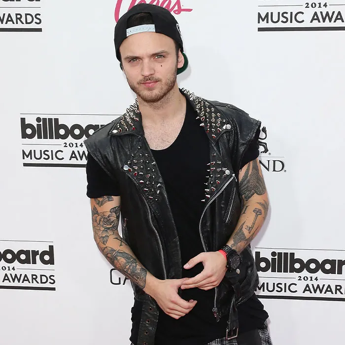 Alexander Deleon – The Cab