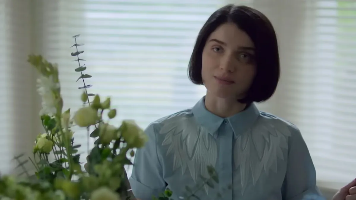 Here Are 42 Of The Best Netflix Shows That Folks Say They Can Keep Watching Over And Over Again