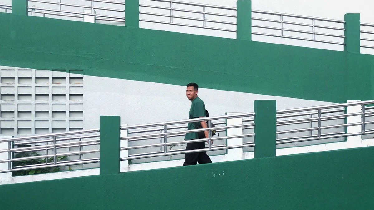 I Capture Daily Human Interactions In Their Most Natural Form (30 Pics)