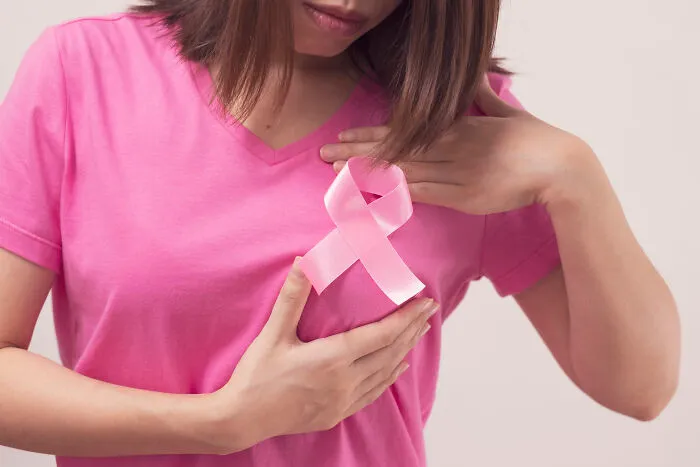 38 Folks Facing Cancer Share The Symptoms That Made Them Finally Visit A Doctor