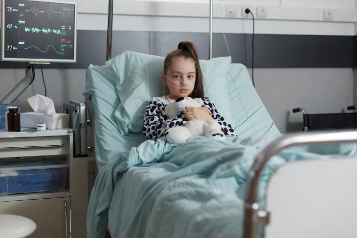 38 Folks Facing Cancer Share The Symptoms That Made Them Finally Visit A Doctor
