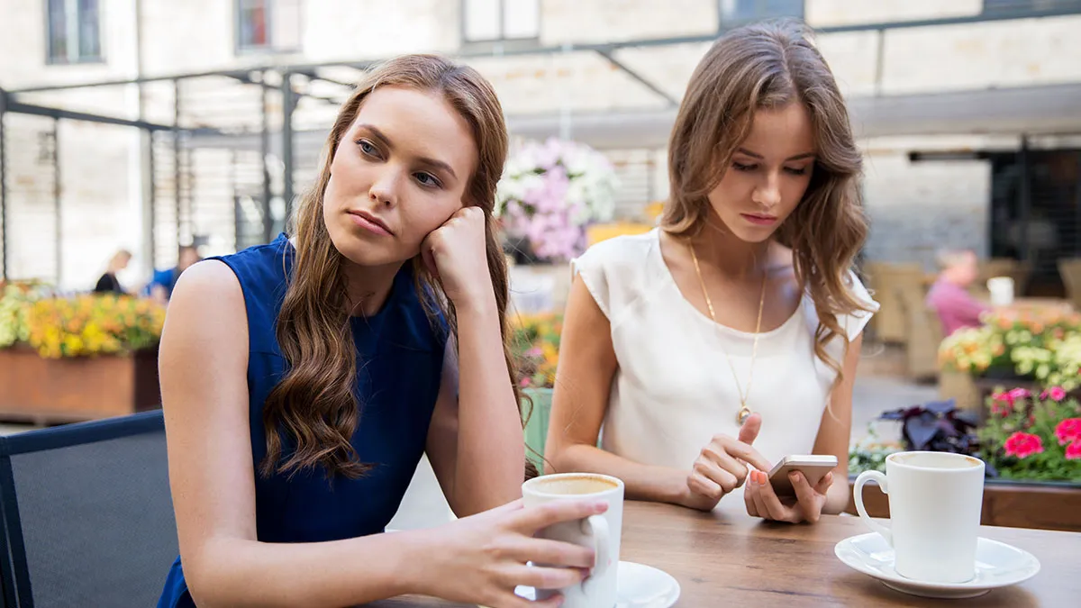 Woman Who Takes Her Kid Everywhere And Lets Her Bother People Livid After Friend’s Reality Check