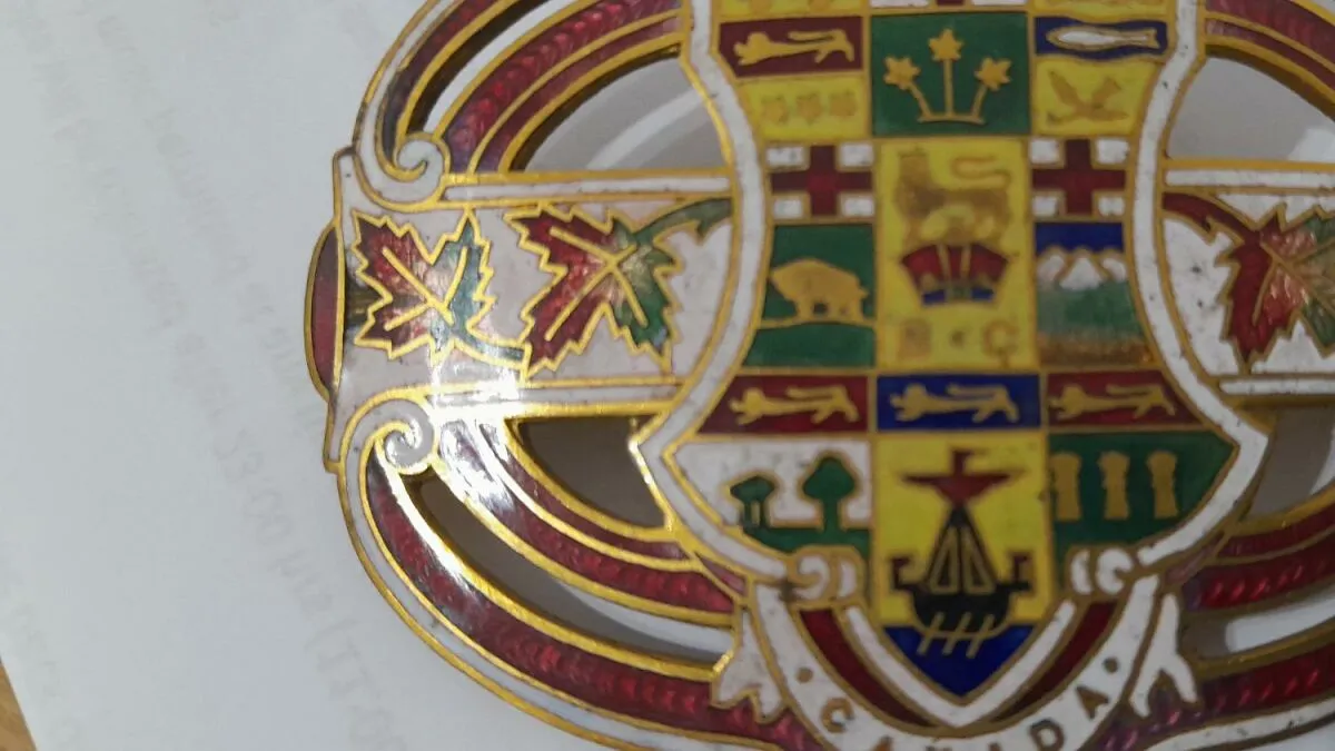 Hey Pandas, Can You Tell Me More About This Canada Brooch?