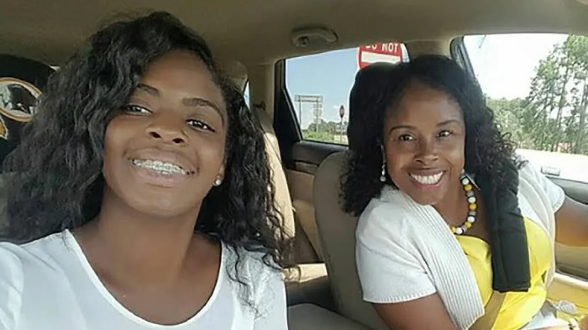 Baby Abducted From Hospital At Just 8 Hours Old Still Calls Her Kidnapper Mom 27 Years Later