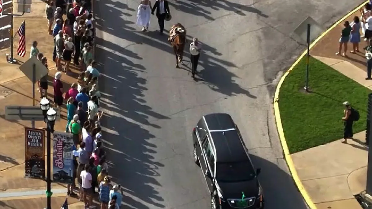 8-Year-Old's Horse Walks Behind Her Hearse With Her Tiny Hat And Boots After Camp Mystic Tragedy