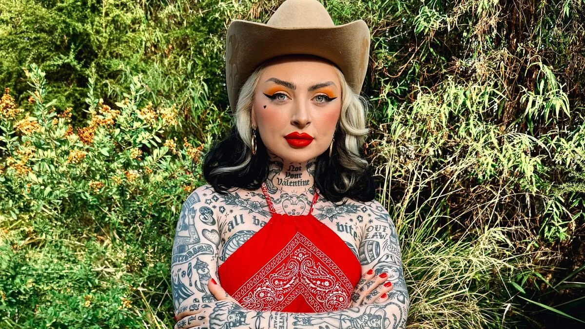 Woman Who Spent $33K On 250 Tattoos For 'Body Suit' Transformation Reveals The Harassment She Faces