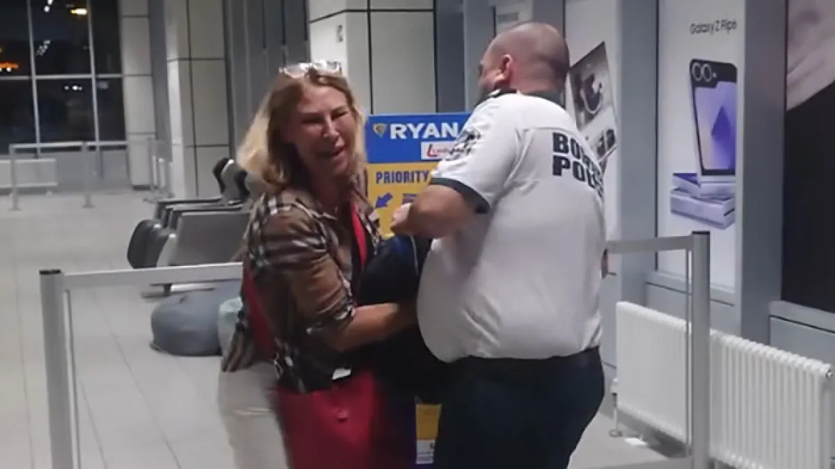 Ryanair Passenger's Dramatic Meltdown After Being Denied Boarding Over Luggage Size Goes Viral