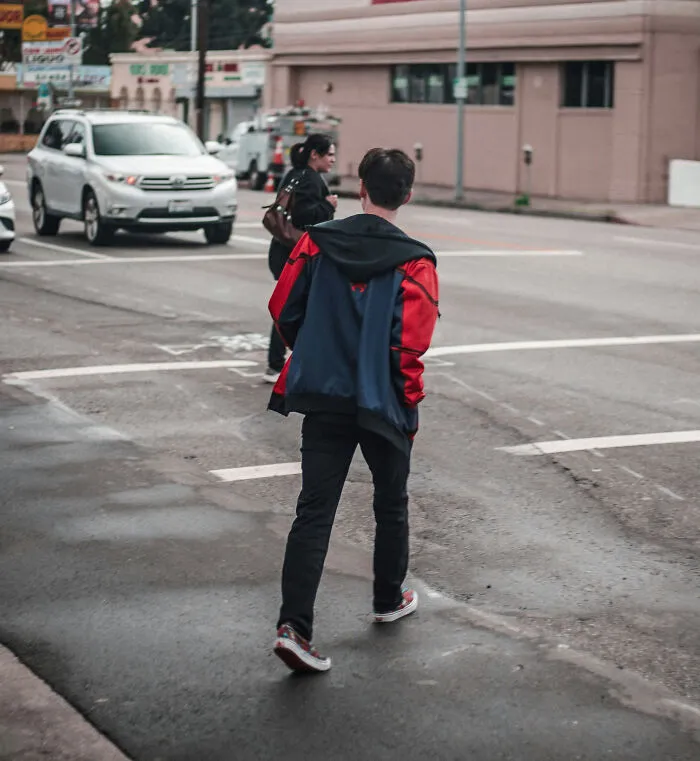 30 Things That Are Normal For Men, But Women Don’t Do