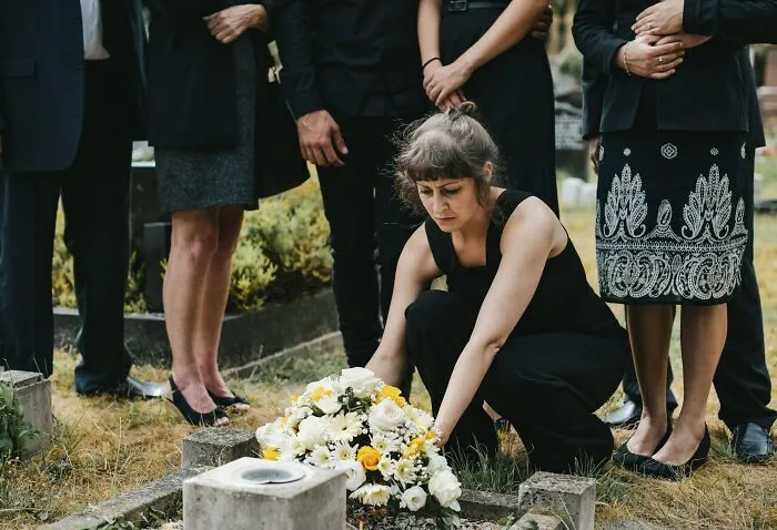 40 Stories Of Partners Doing Something So Terrible, They Got Dumped Instantly