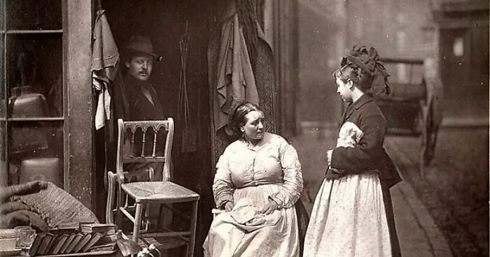 32 Photos That Show How London's Poorest Really Lived In The 1800s