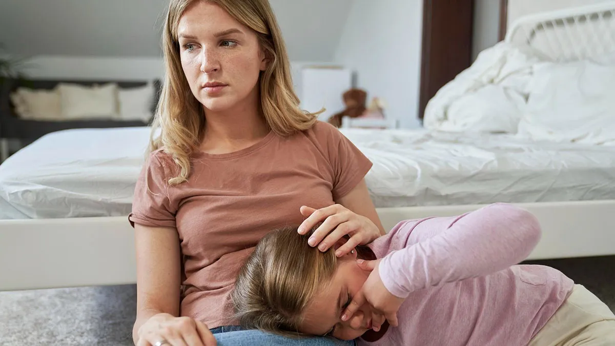 Couple Invites Friends Over For Pizza Night, Then Starts Explaining Instructions For Babysitting 