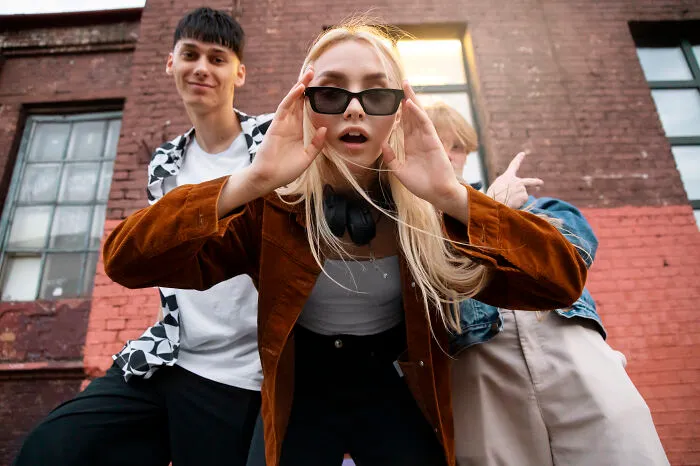 Gen Z Gives Compliments Like No Other, And Here Are 36 Of The Most Iconic Ones