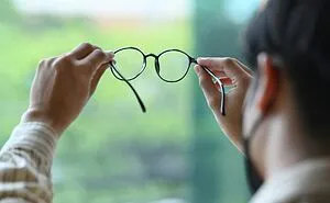 “Imagine The Smell”: 45 Weirdest Objects Doctors Had To Remove From Their Patients