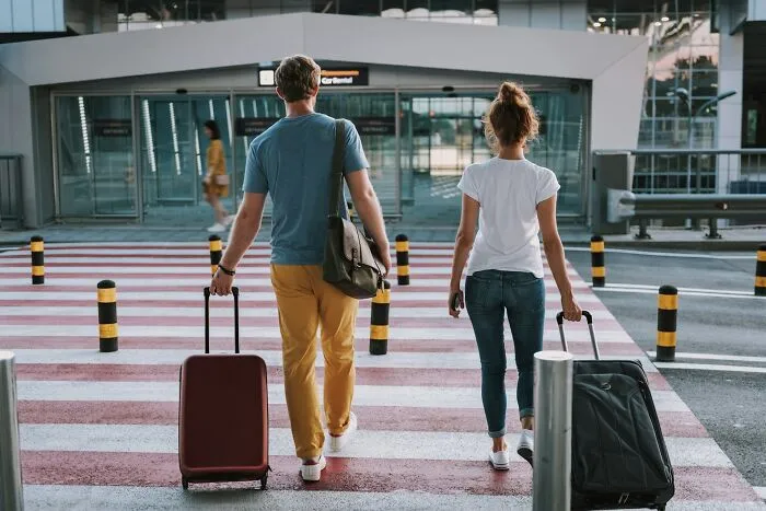 40 Stories Of Partners Doing Something So Terrible, They Got Dumped Instantly
