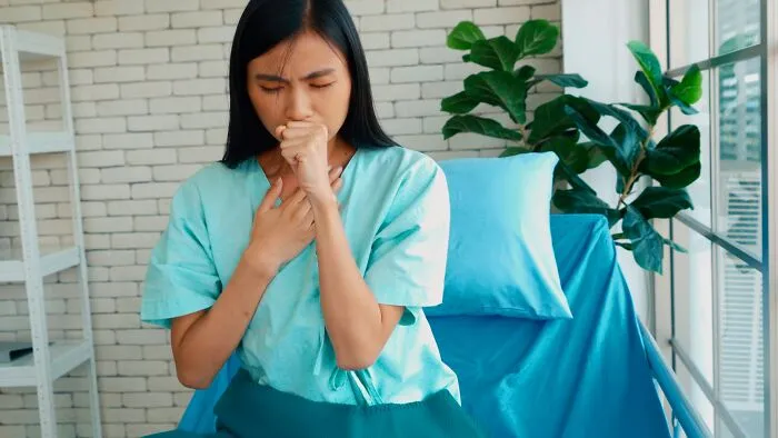 Netizen Asks: “Doctors, What Are The Dead Giveaway Signs That Someone Is Faking?” – Gets 30 Tales