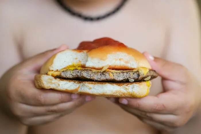 From Weird To Nearly Dangerous, Here Are 40 Insane Stories From McDonald's Workers