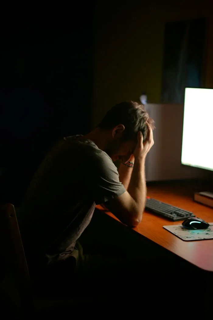 30 Things That Are Normal For Men, But Women Don’t Do