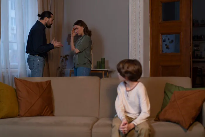 People Online Recall Debunked Advice And “Facts” From Parents During Their Childhood (32 Stories)